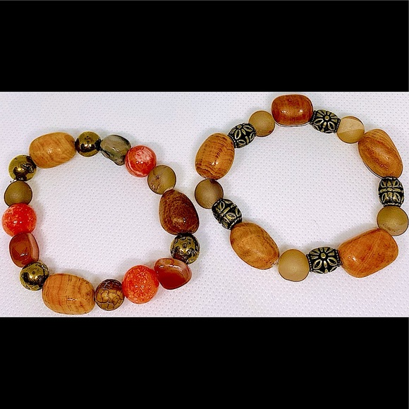 Woman’s Genuine Orange & Natural Stone & Gold Bead Earthy Bracelet - Picture 2 of 4